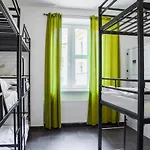 Mandarinka Hostel *