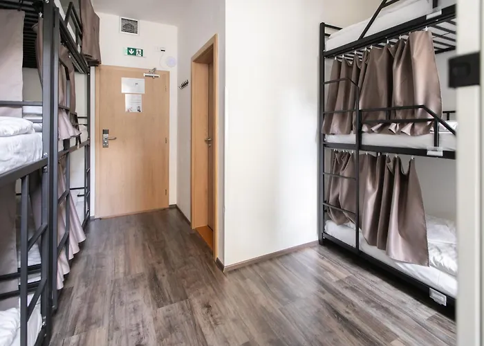 Hostel Mandarinka *