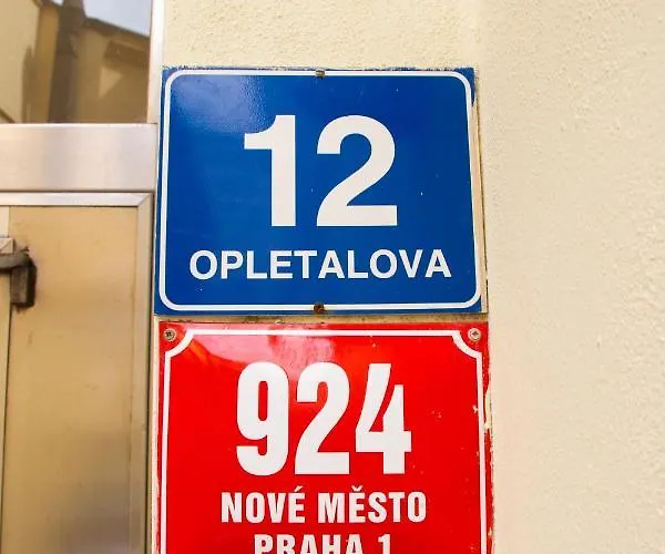 Mandarinka Prague