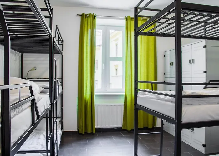 Mandarinka Hostel *
